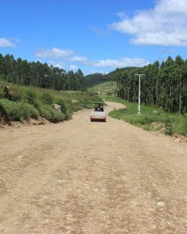 Retomado trabalhos para pavimentação entre as comunidades do Bom Retiro e Serrinha - Foto 5