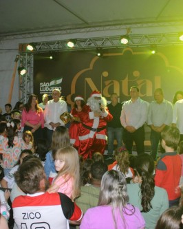 Grande público marcou presença na abertura do Natal Show em São Ludgero - Foto 30