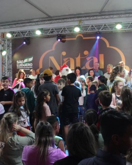 Grande público marcou presença na abertura do Natal Show em São Ludgero - Foto 33