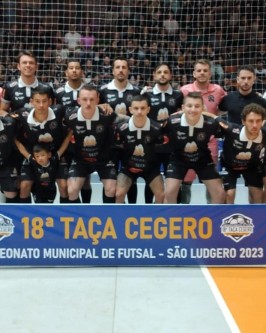 Quem conquistará o título da 18ª Taça Cegero de Futsal? Associação 1327 ou Bicão. A grande final é sexta, 1º de dezembro, no Lino Philippi - Foto 1