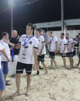 Divina Providência é campeã do 13º Campeonato Municipal de Beach Soccer 2024 - Foto 2