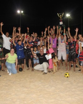 Divina Providência é campeã do 13º Campeonato Municipal de Beach Soccer 2024 - Foto 28