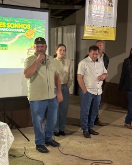 Prefeitura de São Ludgero assina Ordem de Serviço para pavimentação asfáltica na comunidade de Rio Pinheiros - Foto 16 Prefeitura de São Ludgero assina Ordem de Serviço para pavimentação asfáltica na comunidade de Rio Pinheiros - Foto 16