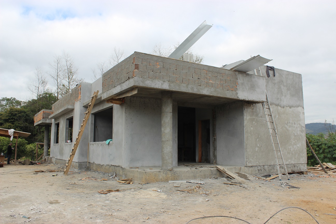 Construção da sede própria do Cras de São Ludgero é vistoriada pelo deputado estadual Valmir...