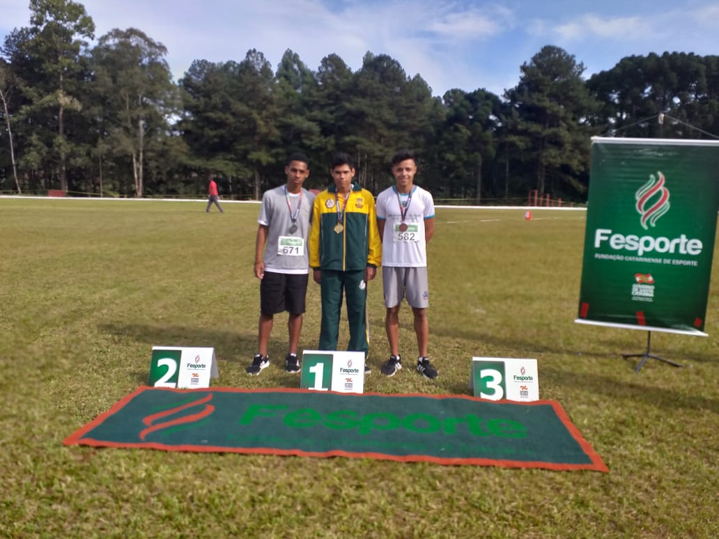 Eduardo de Oliveira Loyola conquista ouro nos Jogos Escolares de Santa Catarina