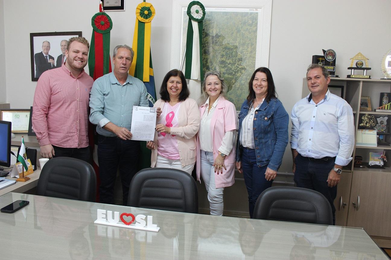 Rede Feminina de Combate ao Câncer recebe da Prefeitura de São Ludgero repasse de R$ 20.000,00