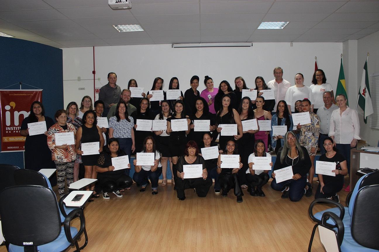 Participantes do programa inovador Pro-Seguir recebem capacitação em São Ludgero
