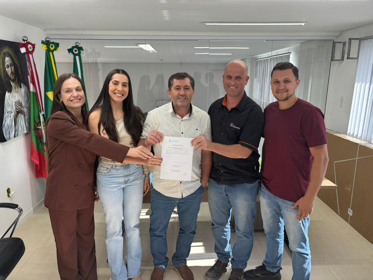 Prefeitura de São Ludgero assina Ordem de Serviço para reforma do Centro Cultural Multiuso