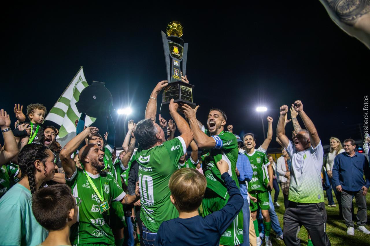 Serrinha Conquista o Título do Campeonato Municipal de Futebol nas Categorias Aspirante e Titular