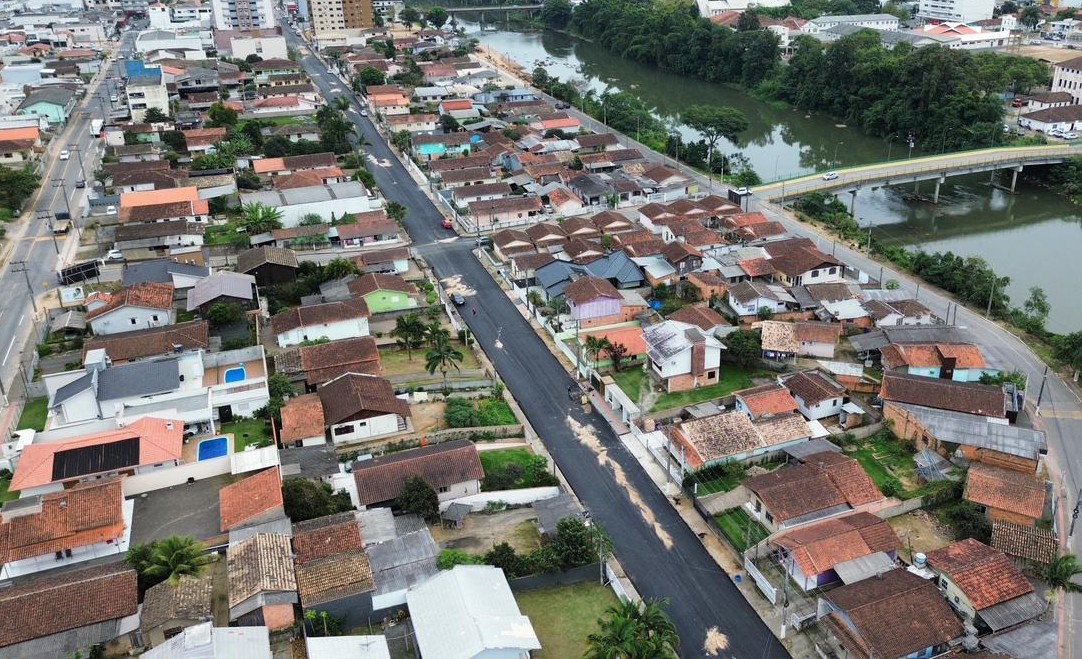 Transformação e Mobilidade: Rua Irmã Teofana está 100% asfaltada