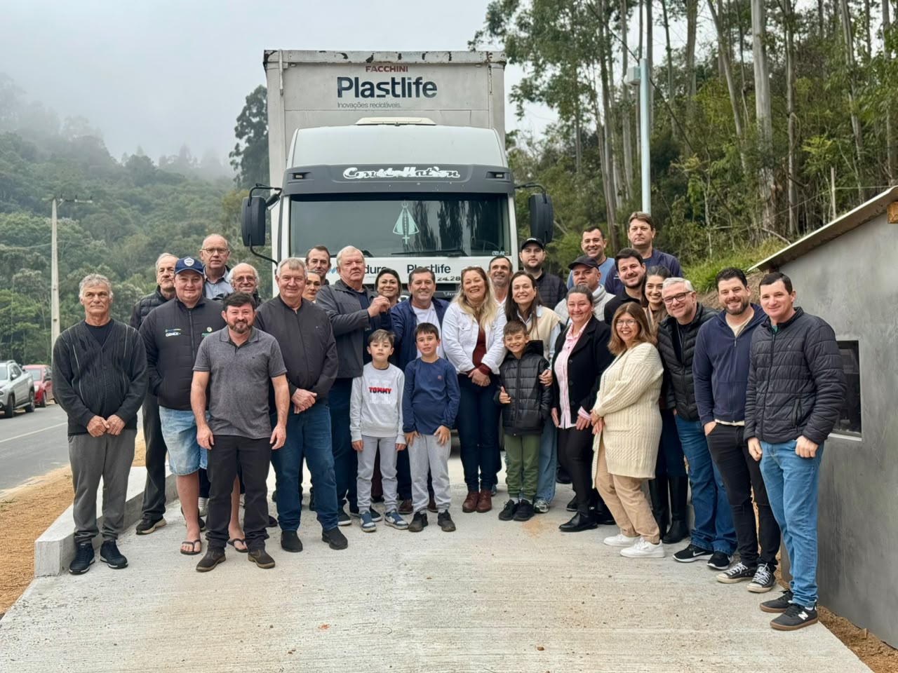 Prefeitura de São Ludgero entrega balança rodoviária na comunidade de Bom Retiro