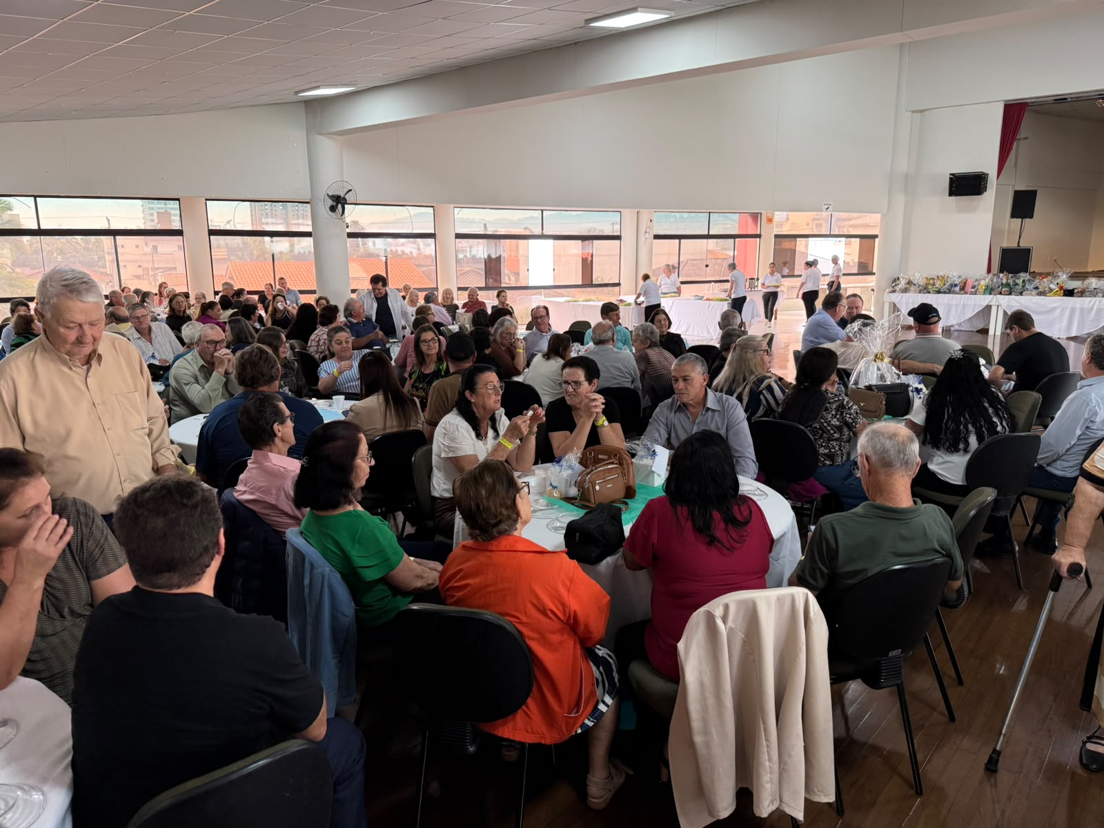 Grupo da Melhor Idade de São Ludgero celebra Dia dos Pais com almoço especial e integração