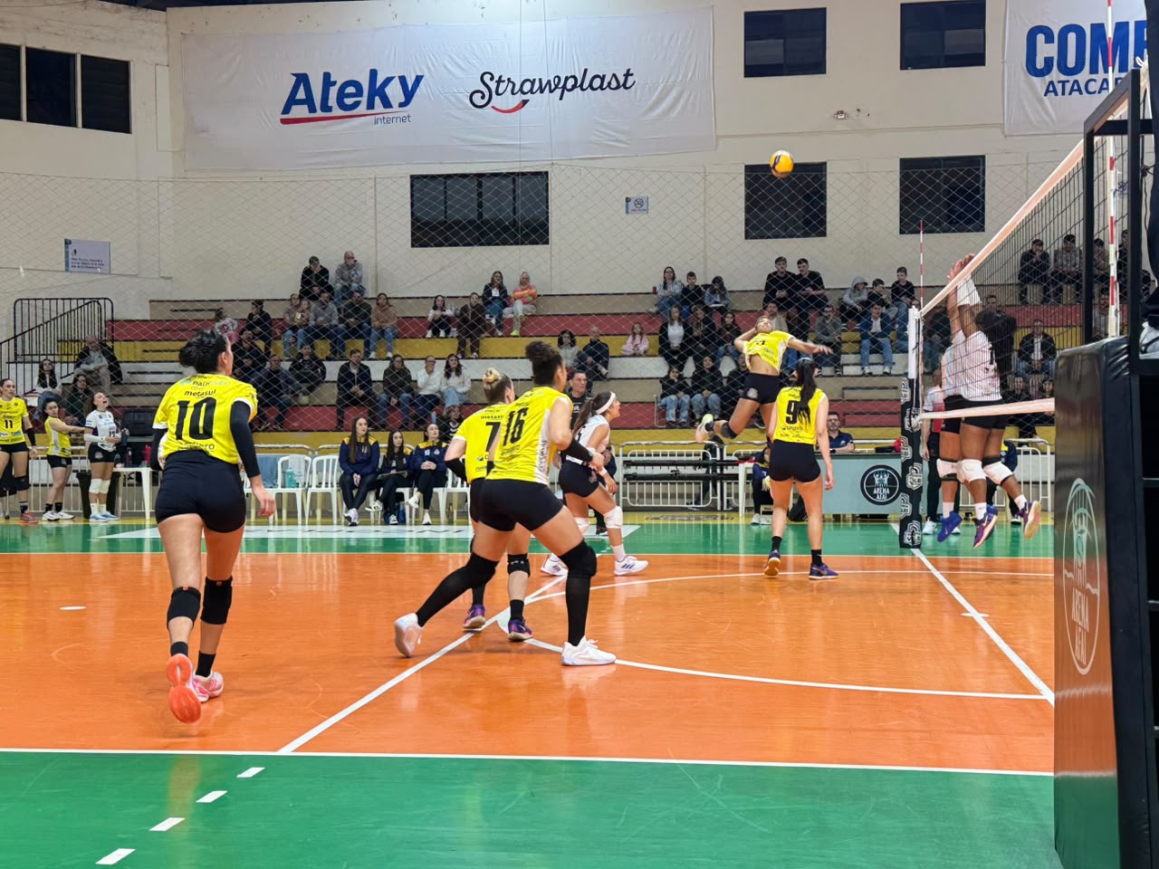 Copobrás Vôlei/SECT São Ludgero vence Napoli/Caçador e mantém 100% de aproveitamento no Estadual
