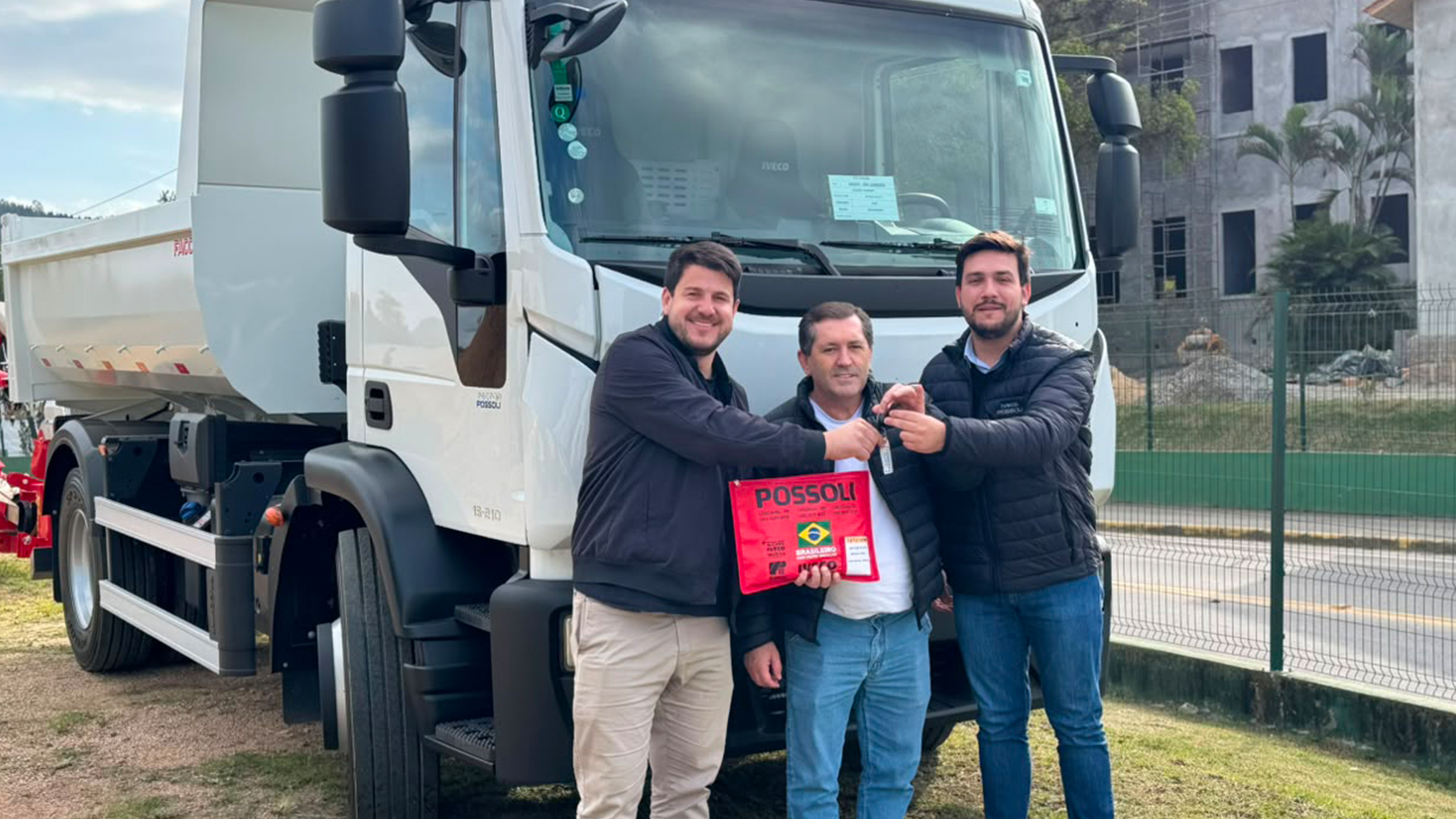 Agricultura de São Ludgero ganha reforço com novo caminhão zero quilômetro para atendimento aos produtores rurais