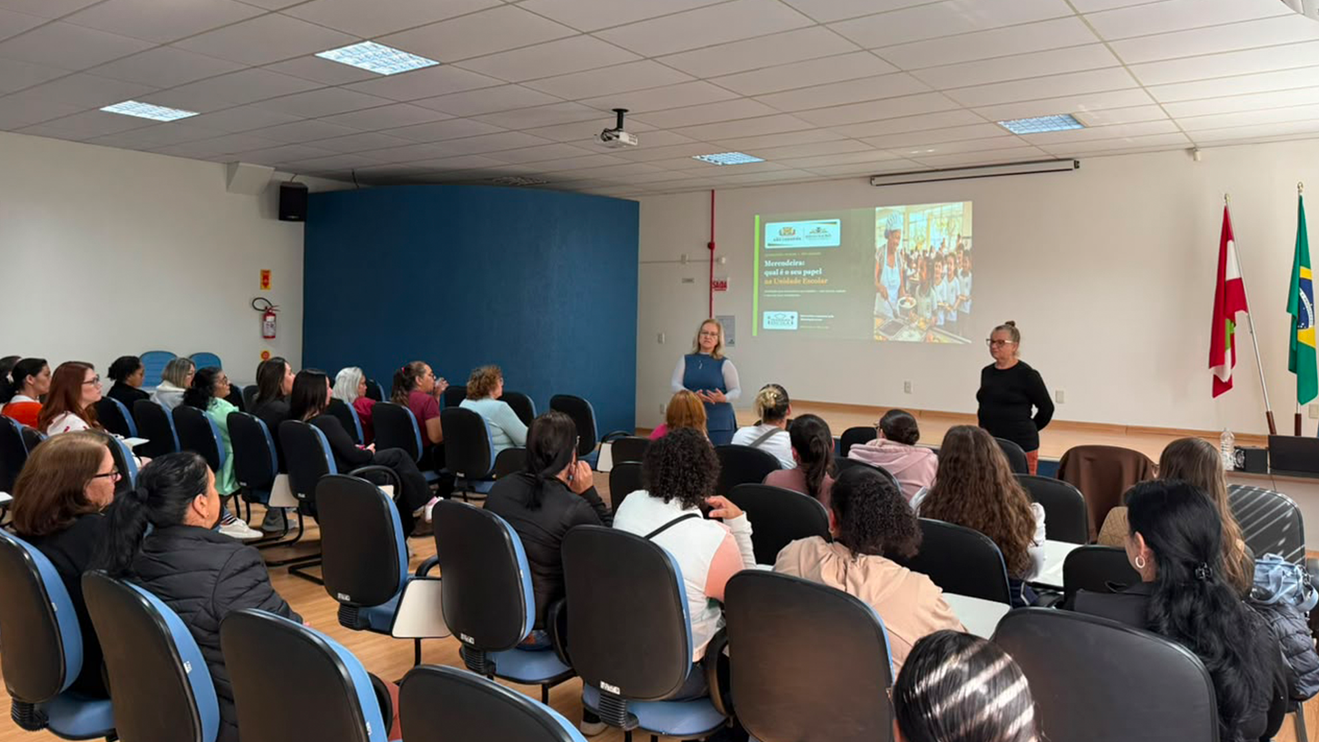 Educação de São Ludgero promove capacitação para merendeiras e auxiliares com foco na excelência do ambiente escolar