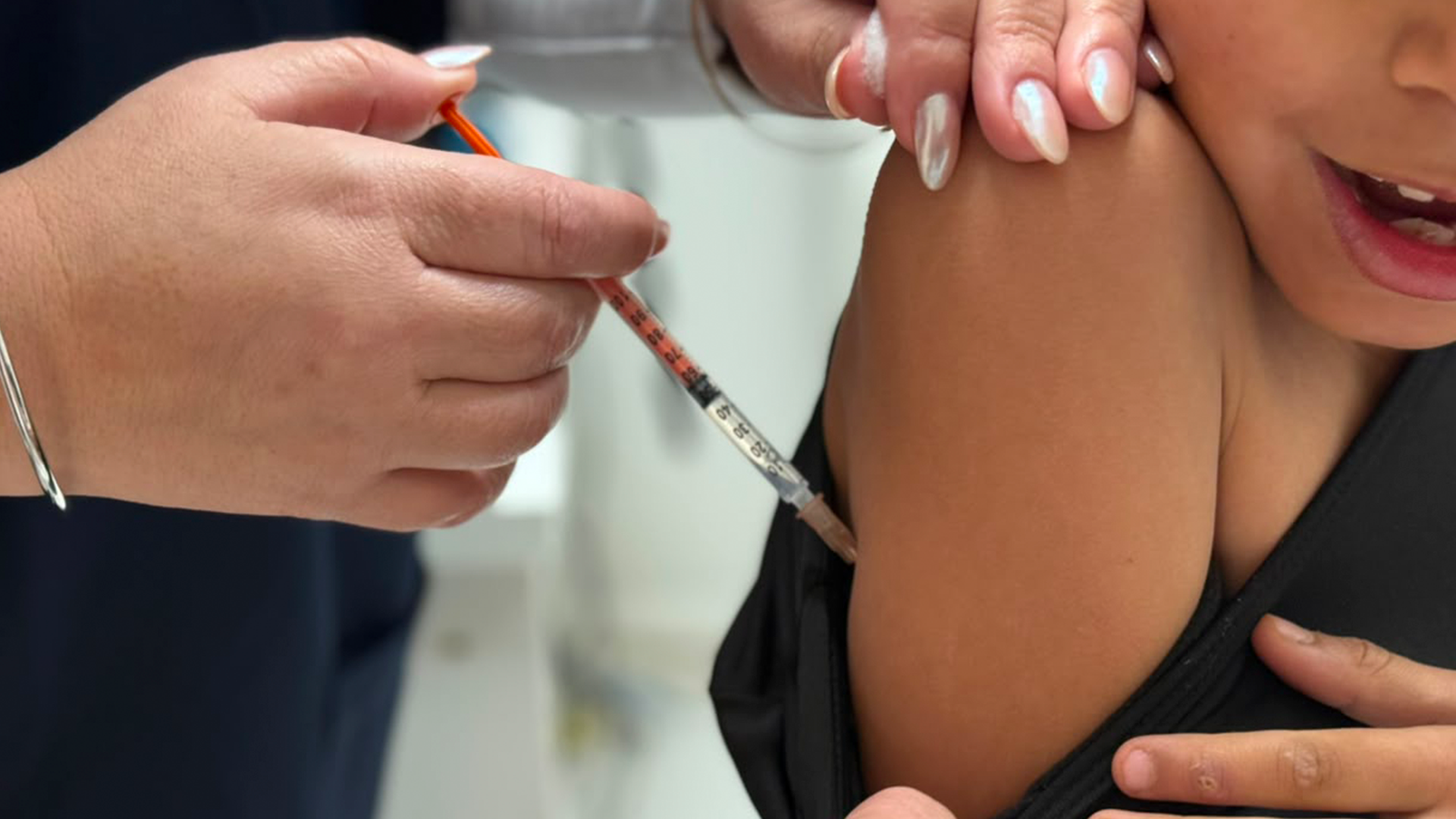 Dia D de Multivacinação mobiliza São Ludgero e atualiza cadernetas de moradores de todas as idades