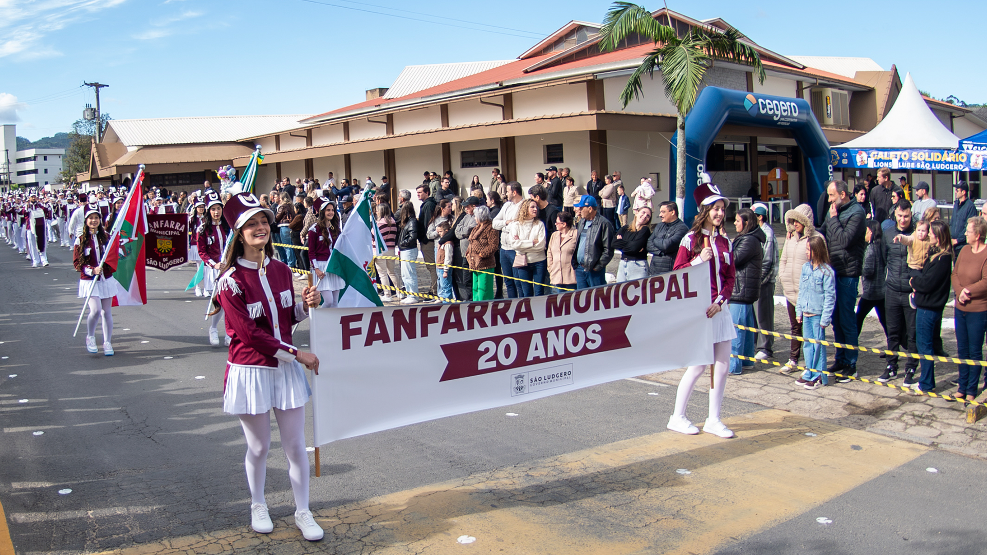 Fotos oficiais do Desfile Cívico 2026 de São Ludgero já estão disponíveis para download