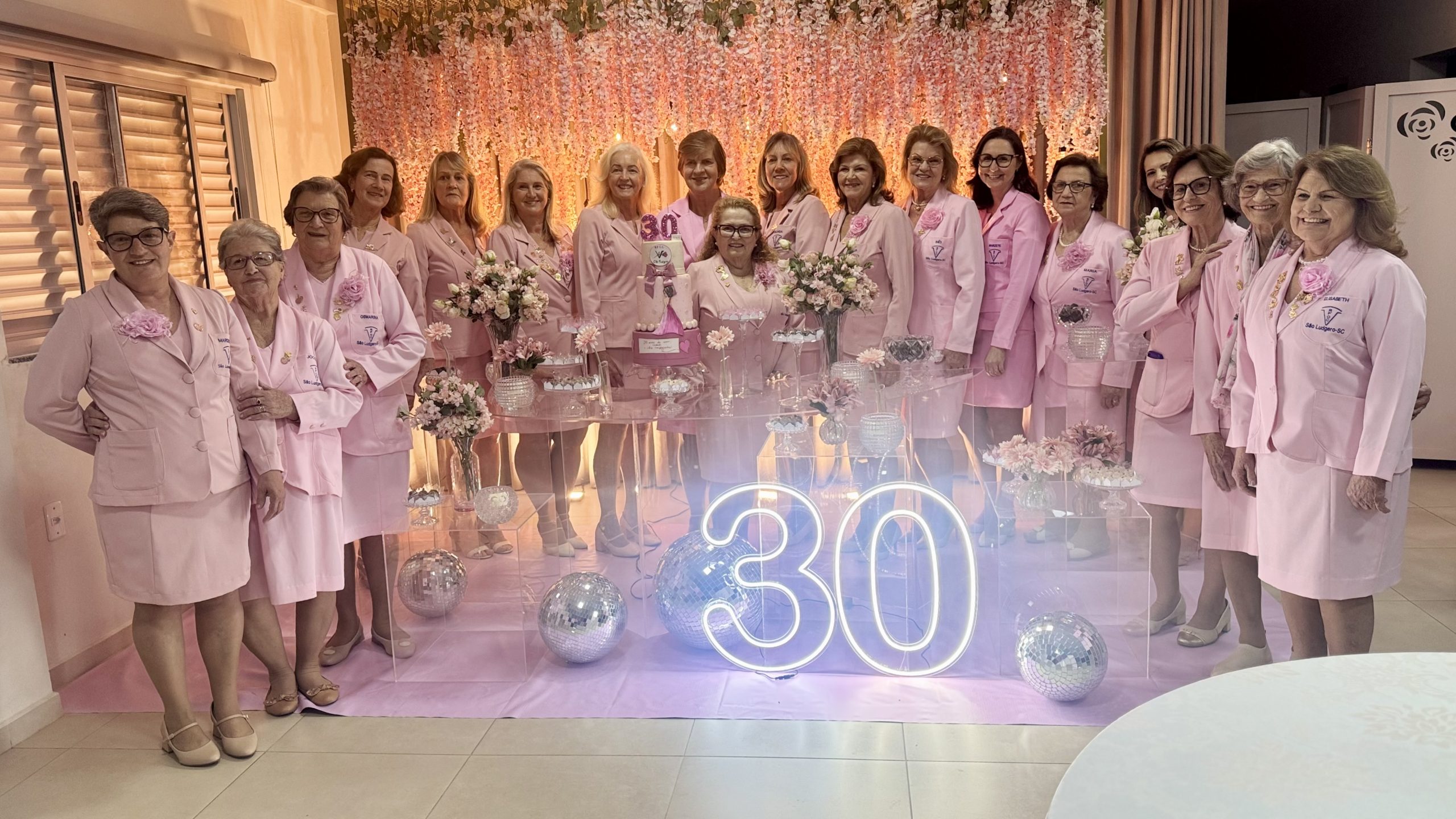 Rede Feminina de São Ludgero celebra 30 anos e é presenteada com um Chevrolet Onix Zero Km pela Prefeitura