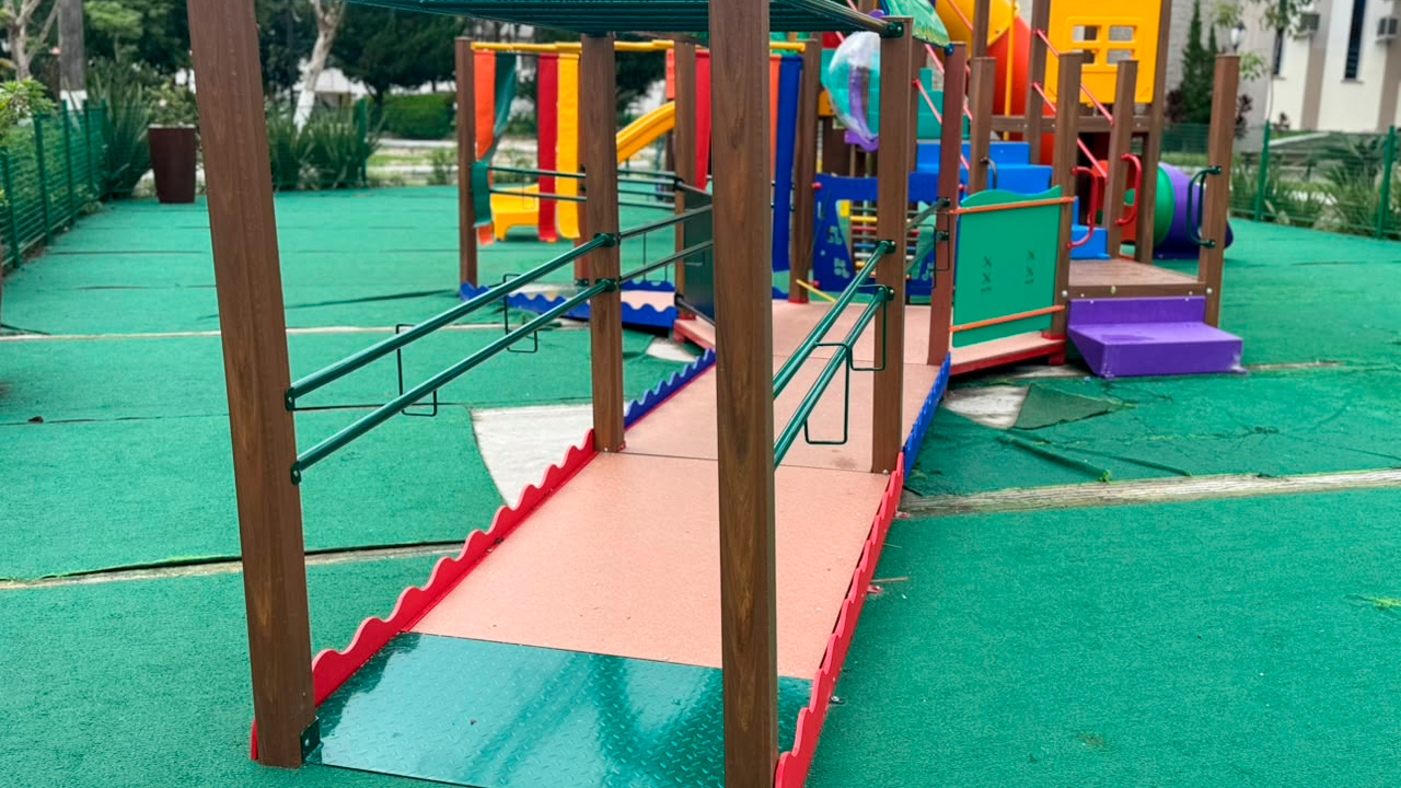 Prefeitura de São Ludgero investe em inclusão e lazer com novo Parque Infantil Acessível e Quadra de Futebol na Praça Central